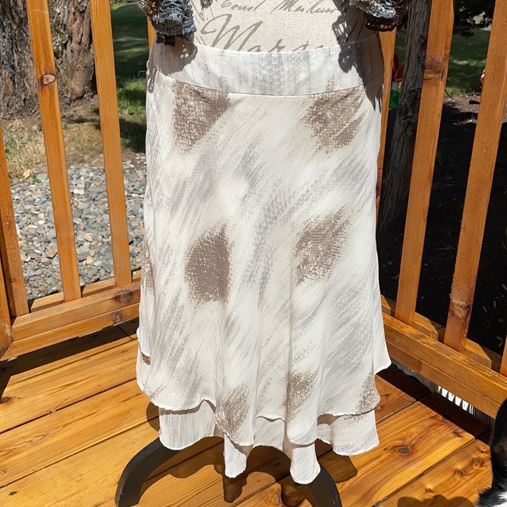 Darjoni skirt